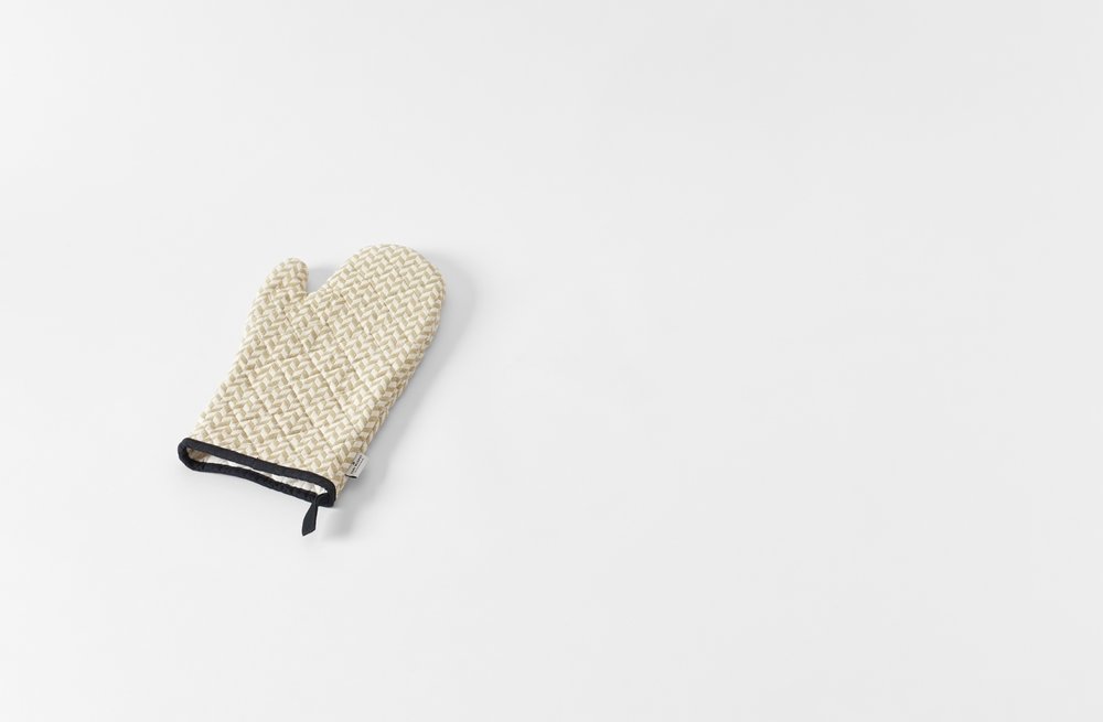 Herringbone Oven Mitt  Tori Murphy for March SF to keep you cozy this holiday season.&nbsp;